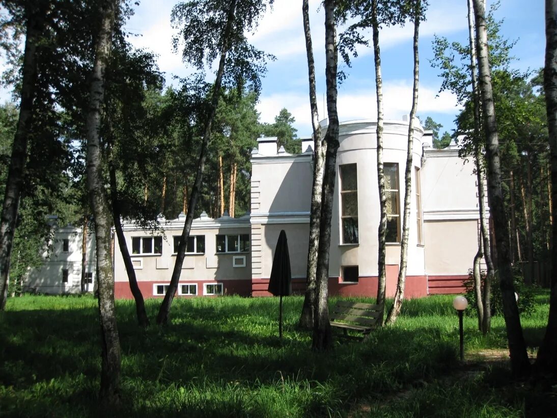 Ук малаховка. Ук малаховка. Малаховка жд. Нагорный парк барнаул кладбище. Малаховская 5а.