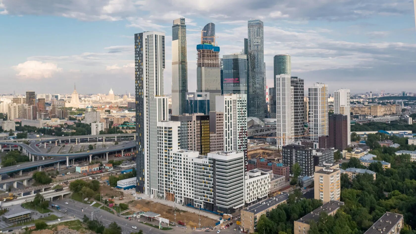 жк башня исеть екатеринбург. небоскребы нн. москва сити 2015. гелиополис москва сити. небоскребы нн.