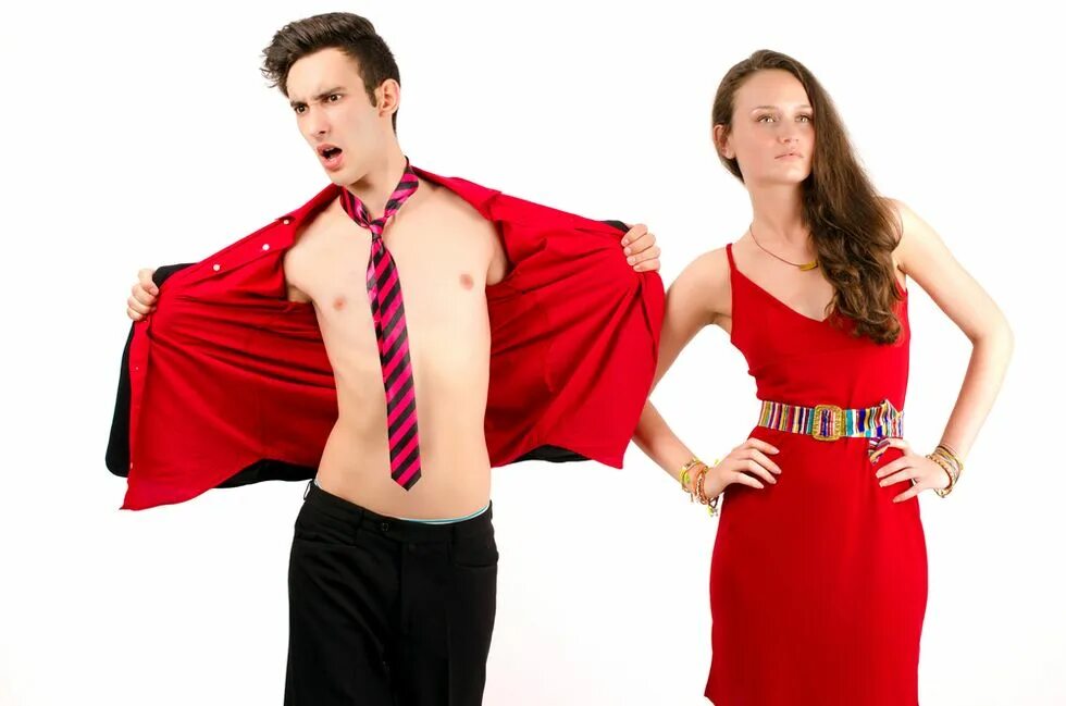 Club dress to impress. Девушка в красном миниплатье. Вечернее платье короткое обтягивающее. Платье в клуб. Наряд для ночного клуба.