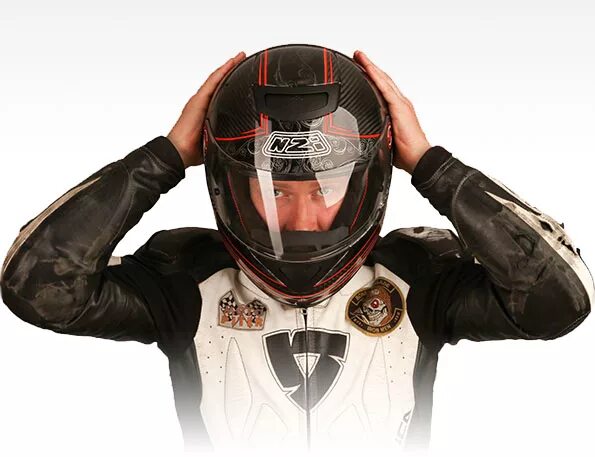 Шлем на голове. Правильная посадка мотошлема. Мотошлем с царапиной. Как убрать шлем. Как убрать шлем.