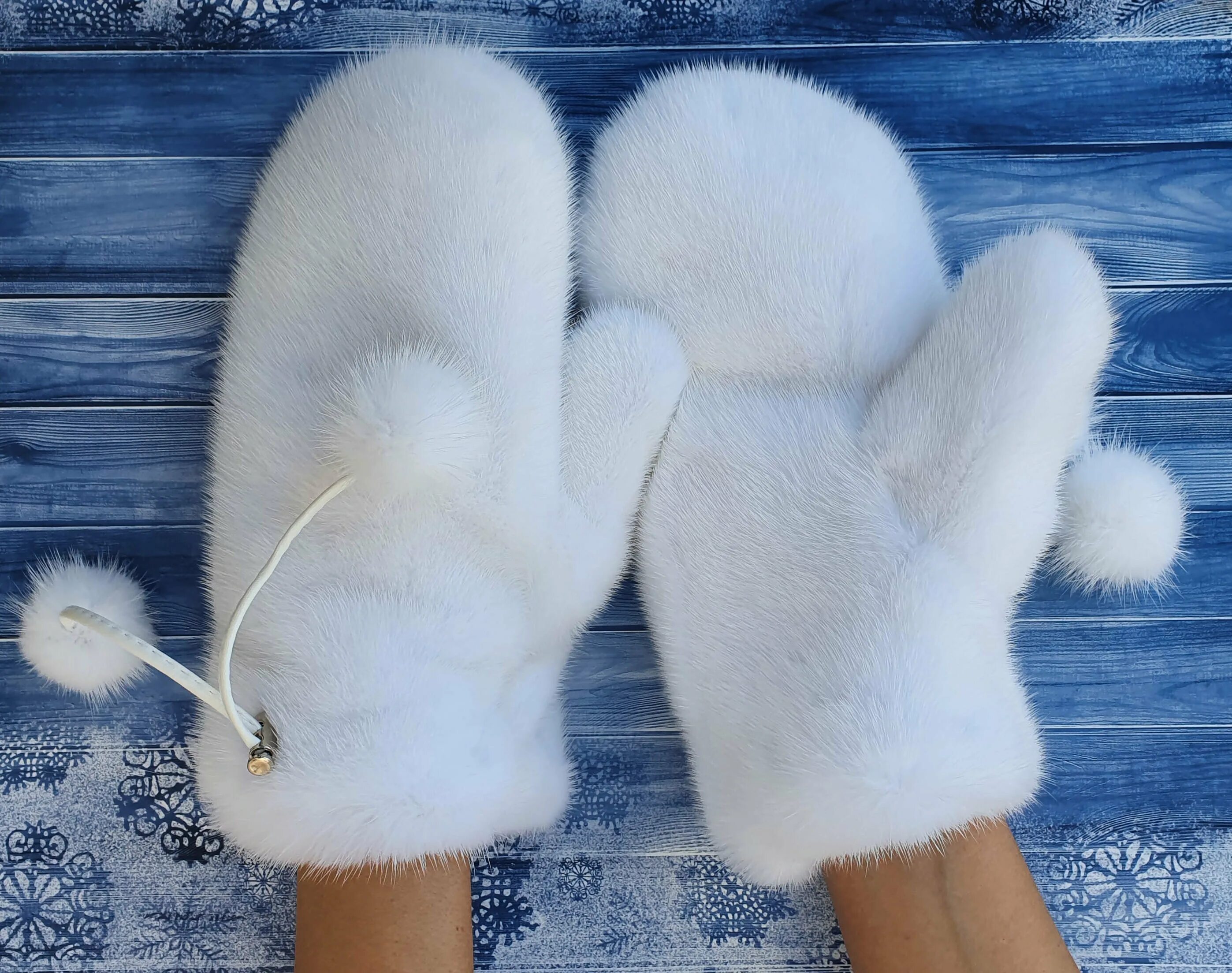 женская варежка видео