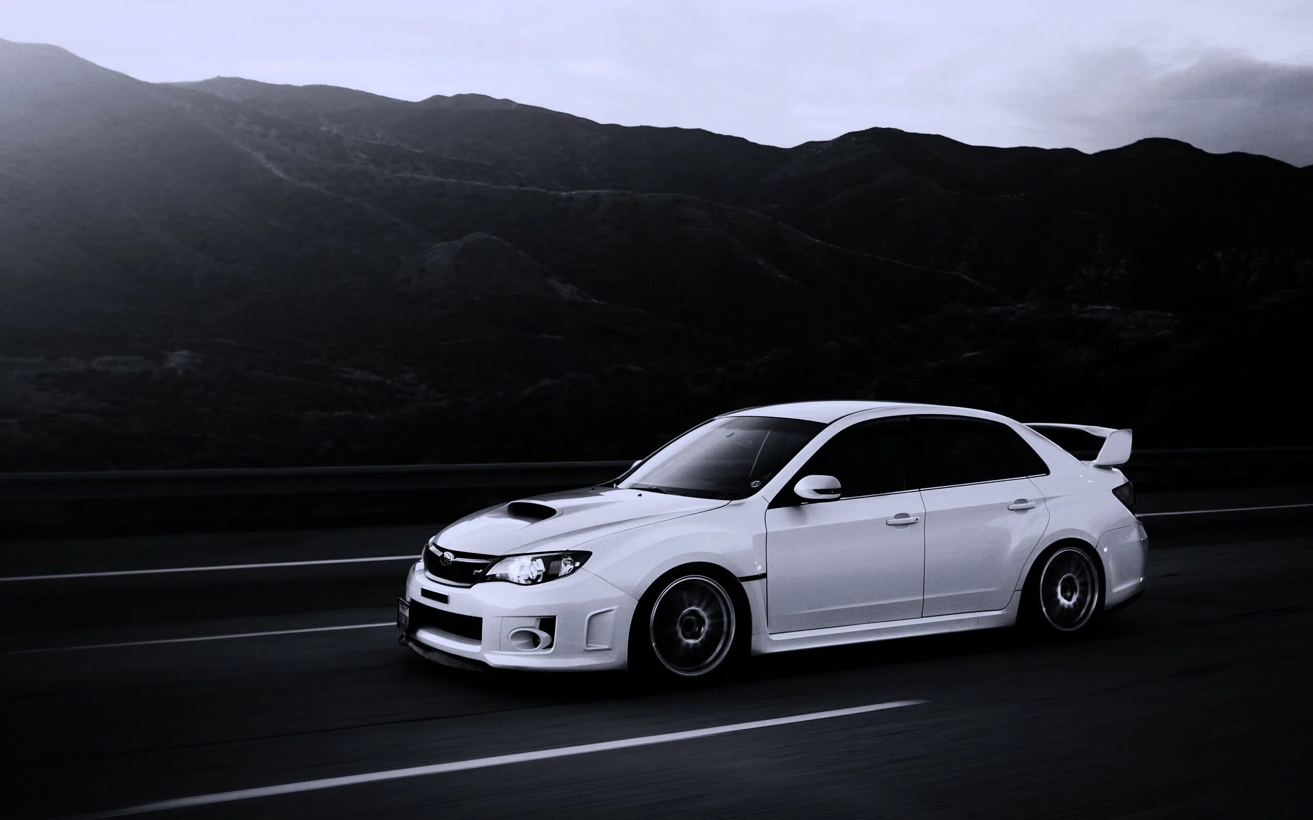 Субару белая. Subaru wrx sti. subaru legacy wrx sti белый. subaru impreza wrx sti белая. субару импреза белая.