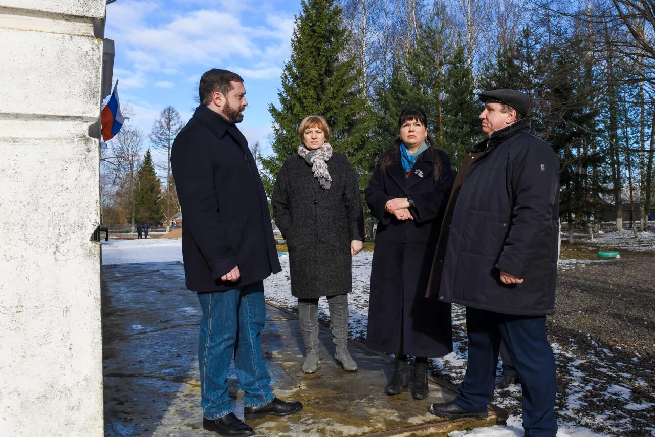 Погода шуйское вяземского. Туманово Вяземский район Смоленской области. Демидова глава Вяземского района. Островский губернатор посетил Вязьма. Школа Туманово Вяземский район.