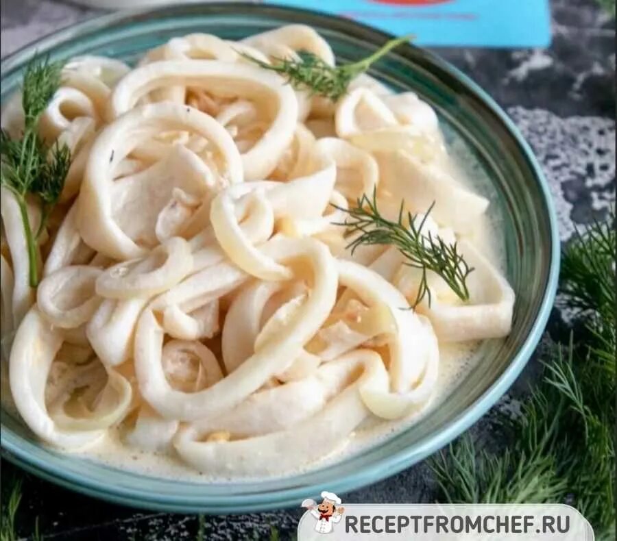 Приготовление кальмаров с луком. Вкусные блюда кальмары. Кальмары в сметане. Кальмары в соусе. Нежный кальмар.