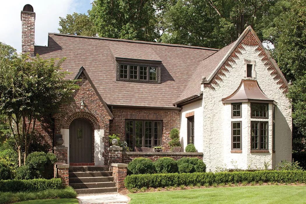 Стиль Тюдор (Tudor Revival Cottage). Английский особняк Тюдор планировка. Тюдоровский сад Англия. Особняк Тюдор Холл. In such house