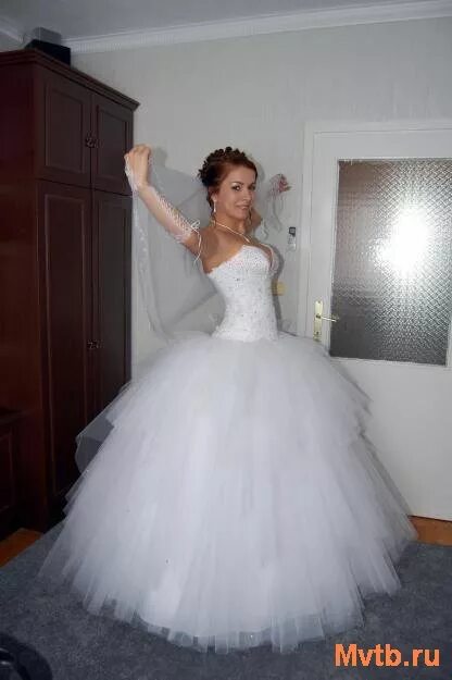 Свадебные платья 48 размера. Свадебные платья 42 размера. Свадебные платья на маленький рост 160. Свадебные платья 42 размера. Свадебное платье пышное салон.