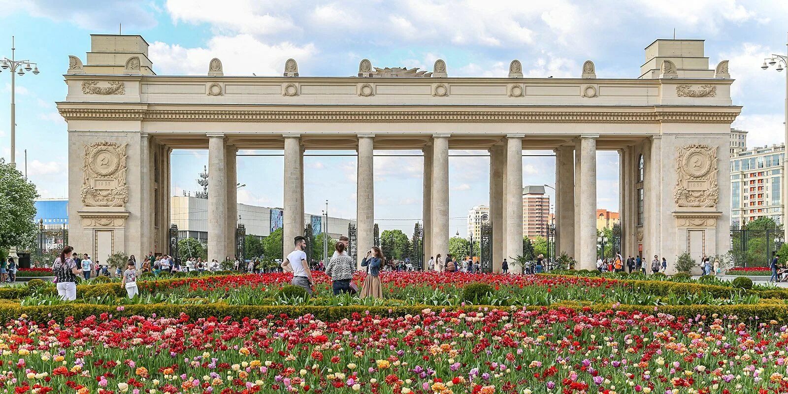 Сделай парк горького. Парк имени Горького Москва. Центральный парк культуры и отдыха имени Максима Горького. ЦПКИО Горького Москва. Центральный парк Горького Москва.