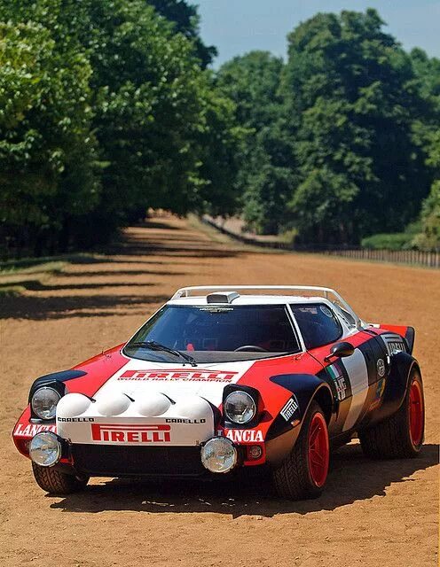 Лянча против феррари. Лянча Стратос ралли. Lancia Stratos. Лансия Стратос ралли. Lancia Stratos Rally car.