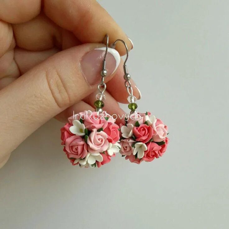 Серьги из полимерной глины мастер. Серёжки из полимерной глины. полимерная глина серьги. серьги цветы из полимерной глины. стильные серьги из полимерной глины.