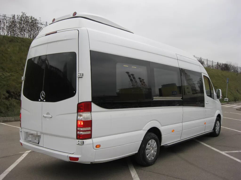 Mercedes Sprinter 515. Микроавтобус Спринтер 515. Микроавтобус Мерседес Спринтер белый. Мерседес Спринтер 515 пассажирский. Спринтер московской