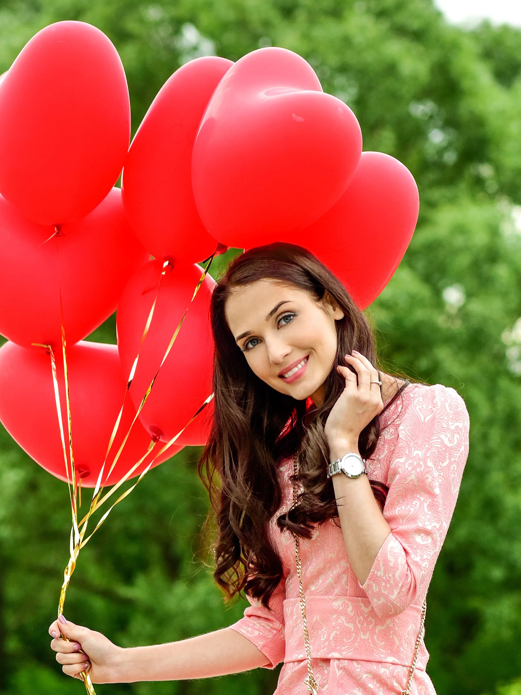 Девушка с воздушными шарами. Фотосессия с воздушными шарами. Красивые шарики для девушки. Красивые девушки с воздушными шарами.