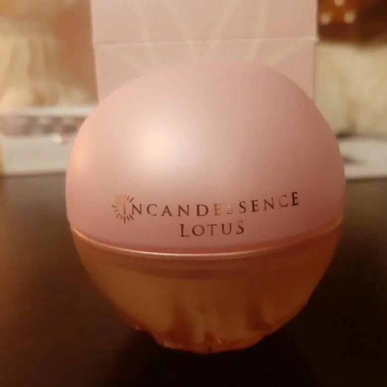 Spellsmell ru women. Туалетная вода Incandessence Lotus. Incandessence Lotus духи Avon. Туалетная вода эйвон с лотосом. Духи Лотос эйвон.