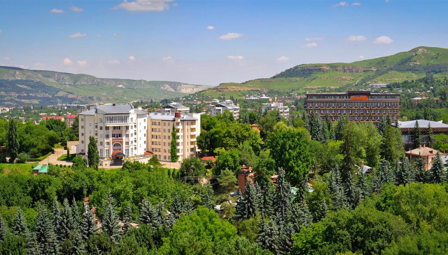 Кисловодск санатории в парке. Санаторий кругозор Кисловодск. Город Кисловодск санаторий кругозор. Санаторий Кисловодск Пятигорск. ЖК Курортный Кисловодск.