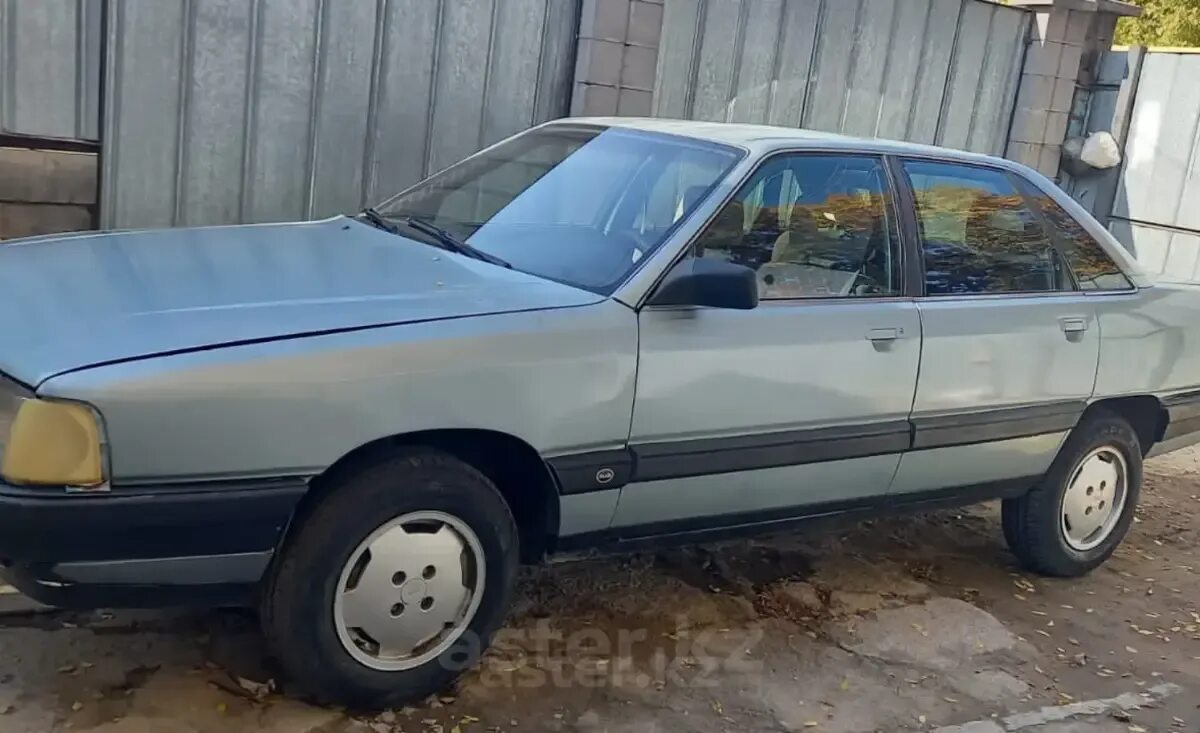 Ауди 100 казахстане. Ауди 100 1991. 3. Ауди 100 44 кузов белая. Ауди 80 и 100.