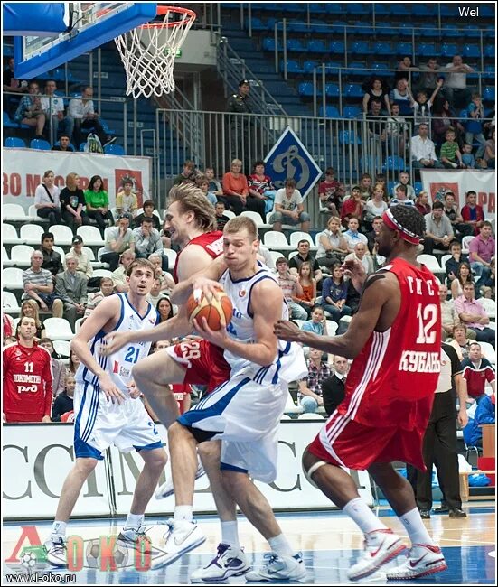 Бк кубань. Бк кубань. Бк кубань. Баскетболист локомотив кубань. Уильямс краснодар локо.