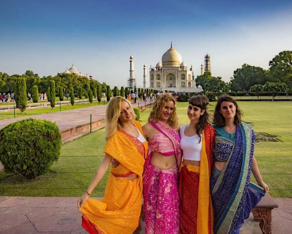 мавзолей тадж-махал сверху. харидвар индия. куда лучше поехать в индии. статуя шивы мурудешвара. храм шивы карнатака.