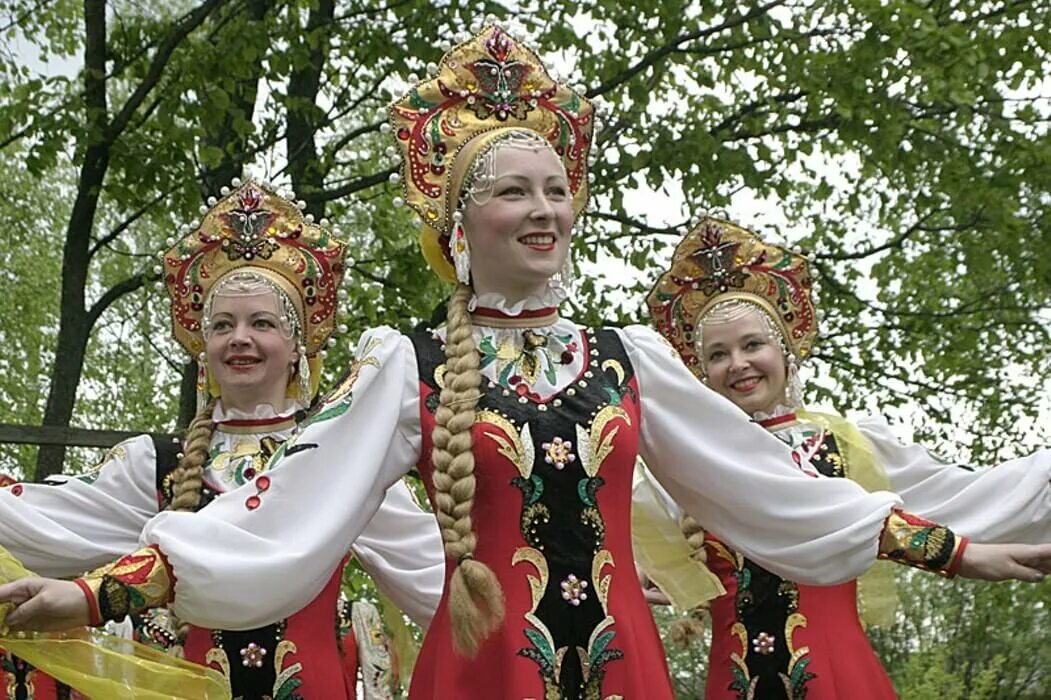 Слушать русские разговоры. Русская душа. Корогод картинки.