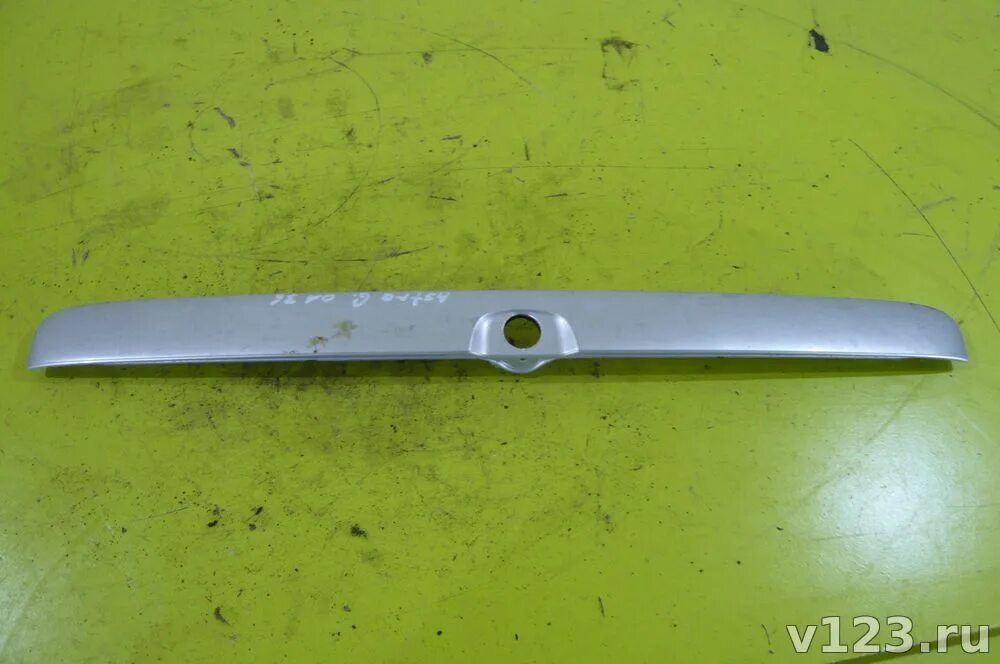 накладка крышки ваз-1118/1119 багажника. решетка радиатора и планка багажника на тойота 2012г 150 кузов. планка багажника. планка крышки багажника 1118. планка багажника тойота королла.