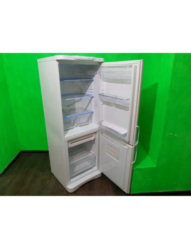 Холодильник б/у. Продается холодильник. Холодильник б/y. Холодильники бытовые на Юле.