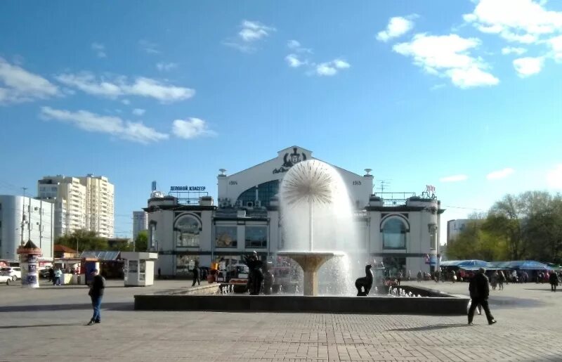 современный саратов. население площадь саратова. площадь кирова саратов. саратов с высоты 2021. саратов население 2023.