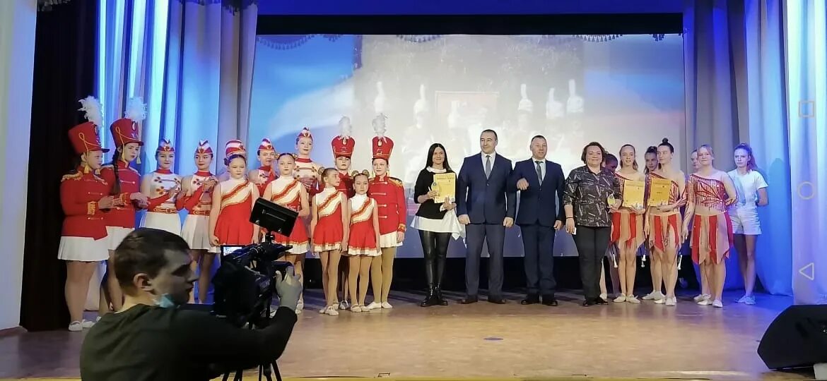 Ясный оренбургская область дом культуры горняк. Концерт в дк черемухово североуральский район. Дк горняк ясный оренбургская область. Директора кемеровского горного техникума. Танцевальный коллектив импульс кинельский.