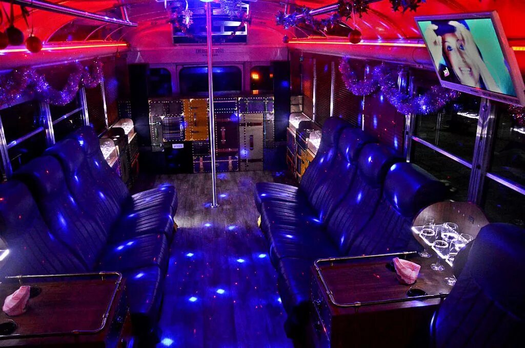 Автобус клуб пермь. Патибас ПАЗ. Пати бас ПАЗ. Патибас пазик. Disco Bus Томск.