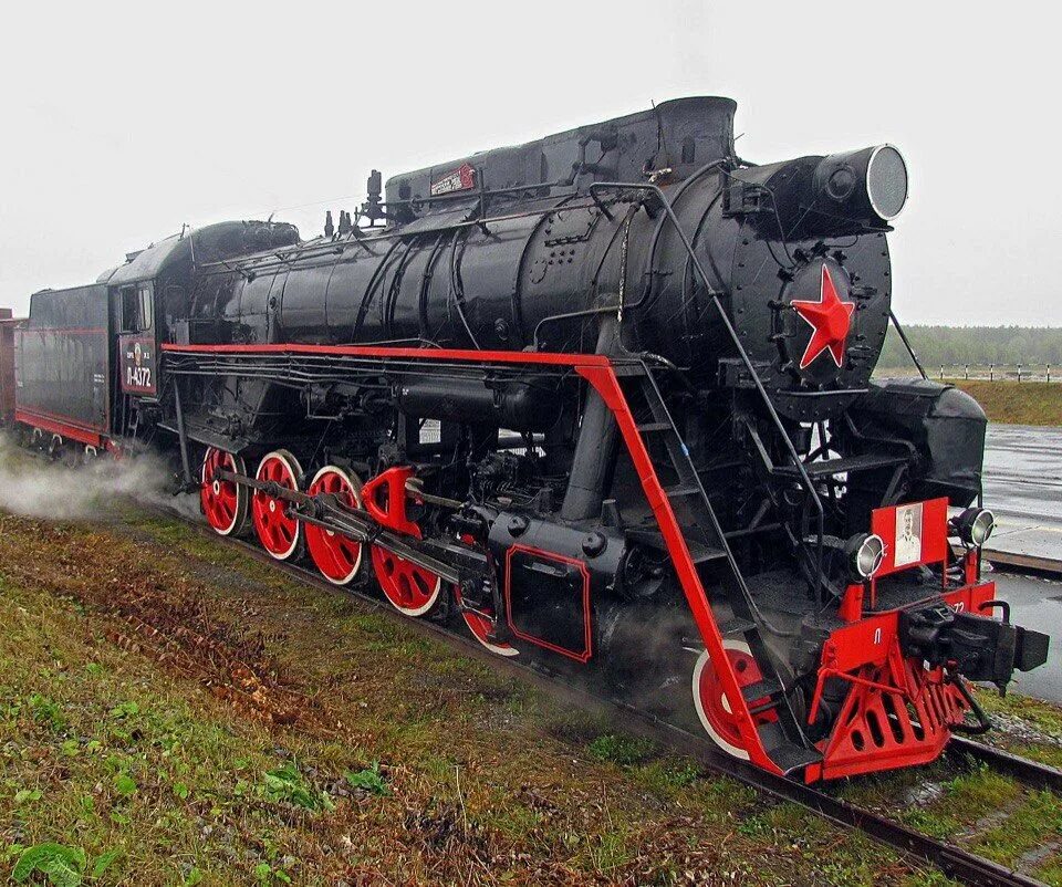 паровоз графика. часы паровоз. часы lamera паровоз. часы christina locomotive.