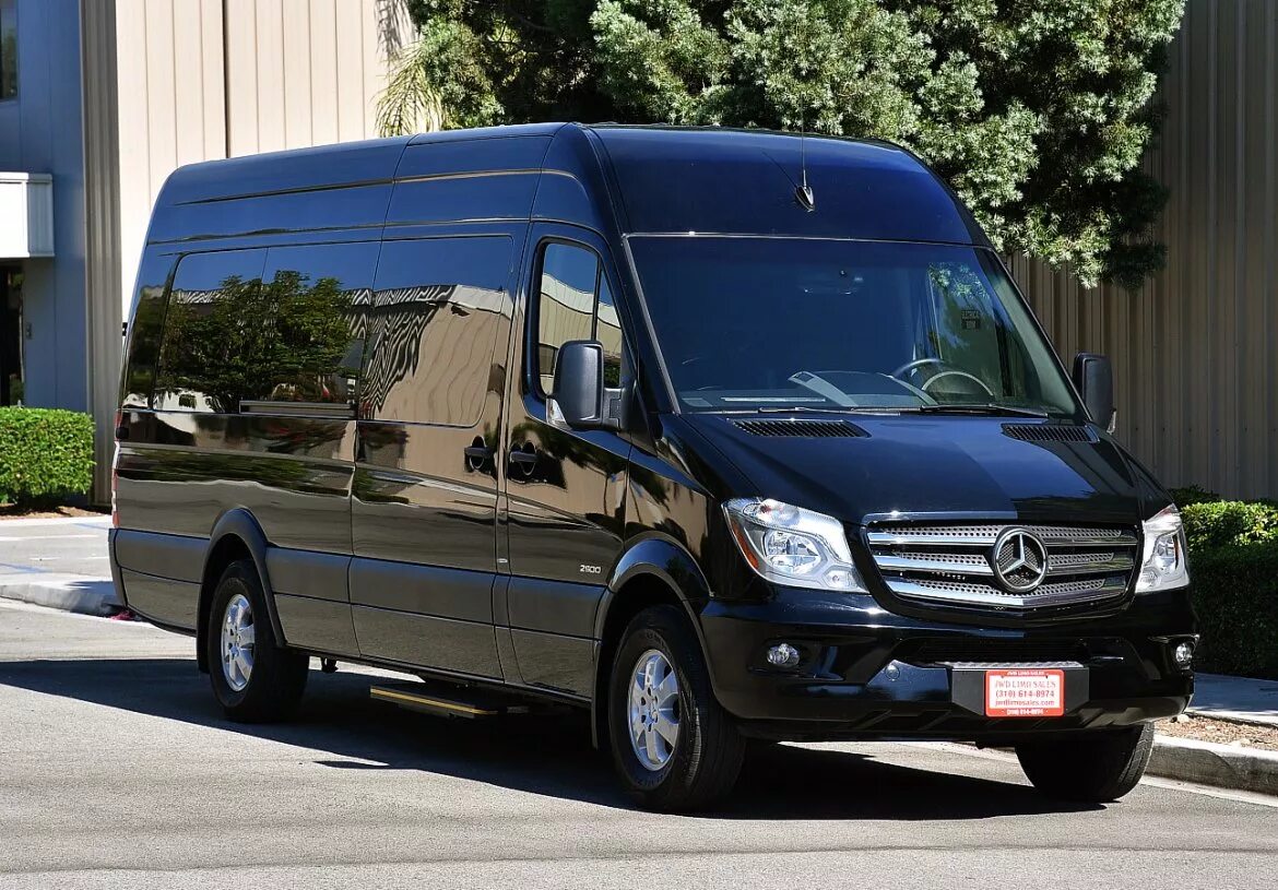 Спринтер сколько лет. Mercedes benz 2500 sprinter van. mercedes benz sprinter 2000. mercedes-benz sprinter 316/9. мерседес бенц спринтер 515 cdi.