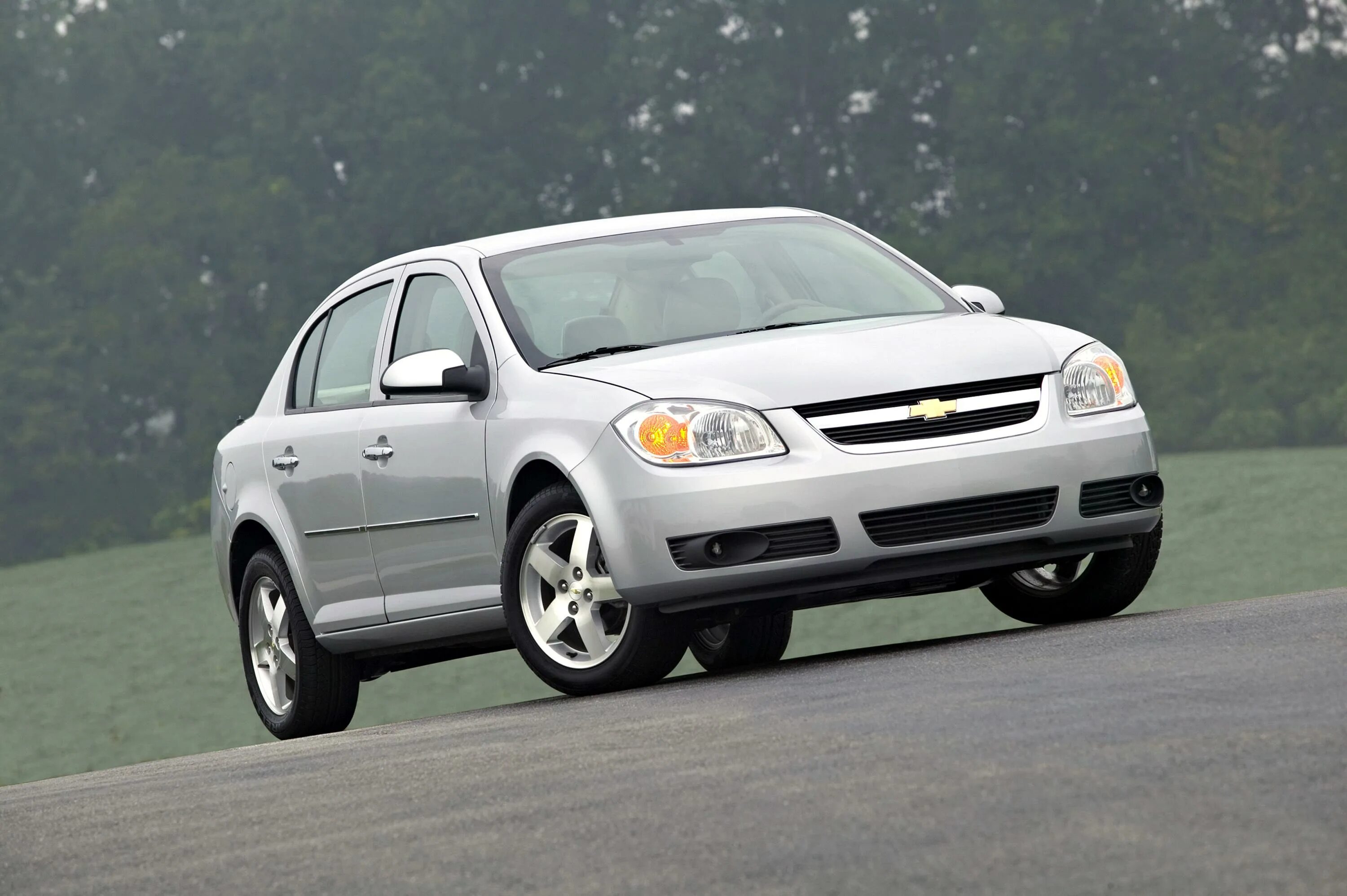 Шевроле чья страна. Chevrolet Cobalt 2005. Chevrolet Cobalt 2004-2010. Chevrolet Cobalt 2004 седан. Chevrolet Cobalt 2010.