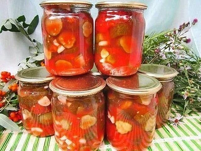Огурцы в томате
