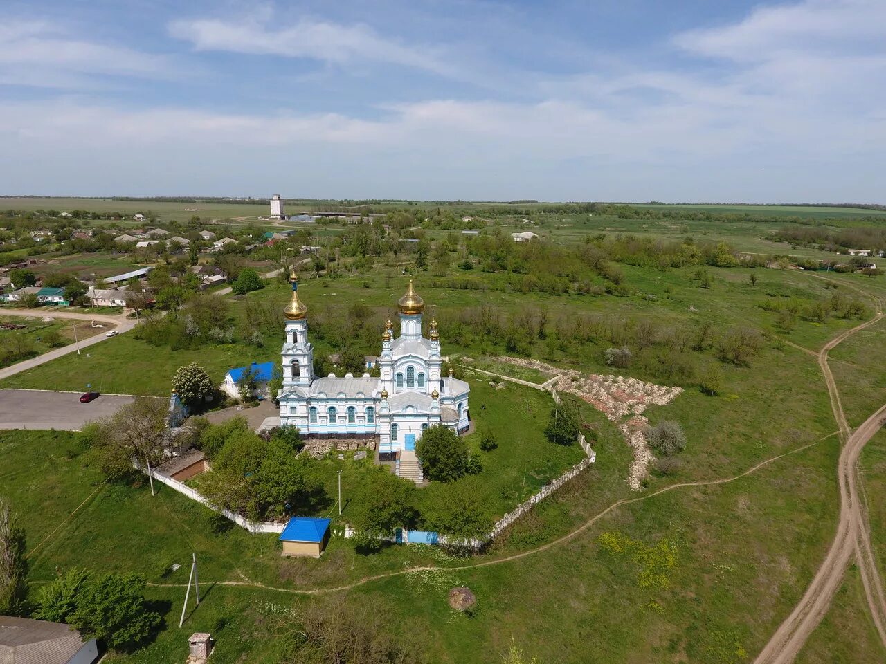 Село московское. Храм Кугульта Ставропольский край Грачевский район. Кугульта Церковь Николая Чудотворца. Село Кугульта Грачевский район Ставропольский край. Церковь Николая Чудотворца село Московское Ставропольский край.