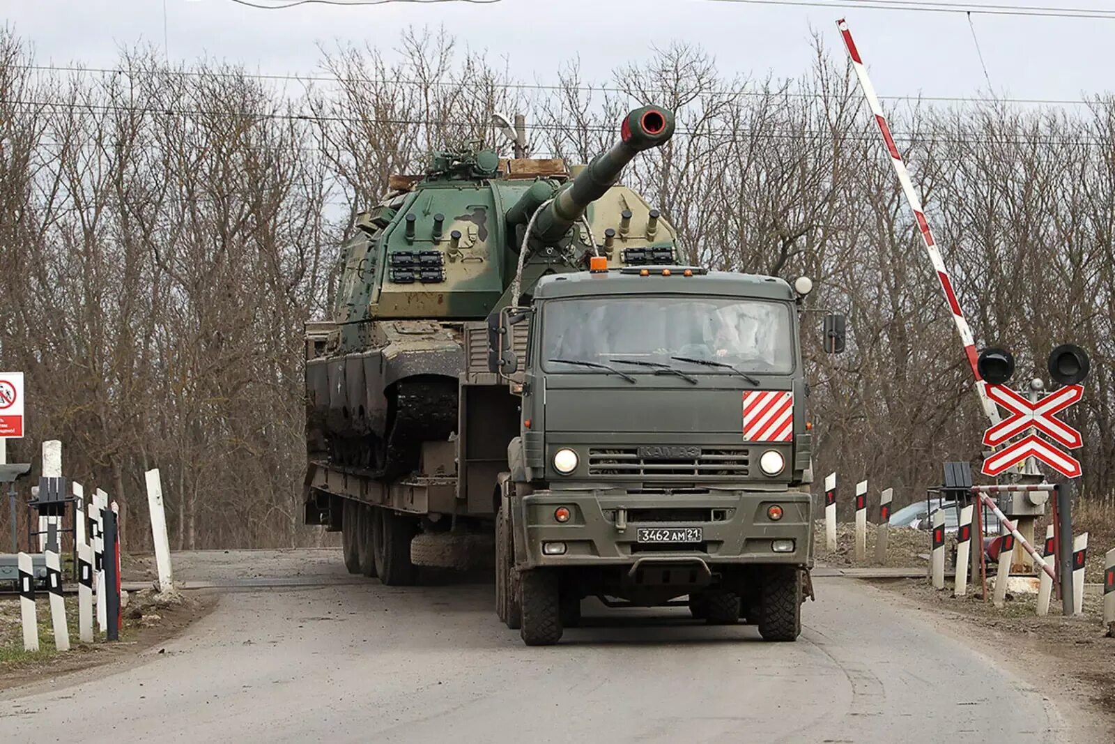 Рф вводит войска. Военная техника. Российская Военная техника. Мощная Военная техника России. Военная техника России на Украине.