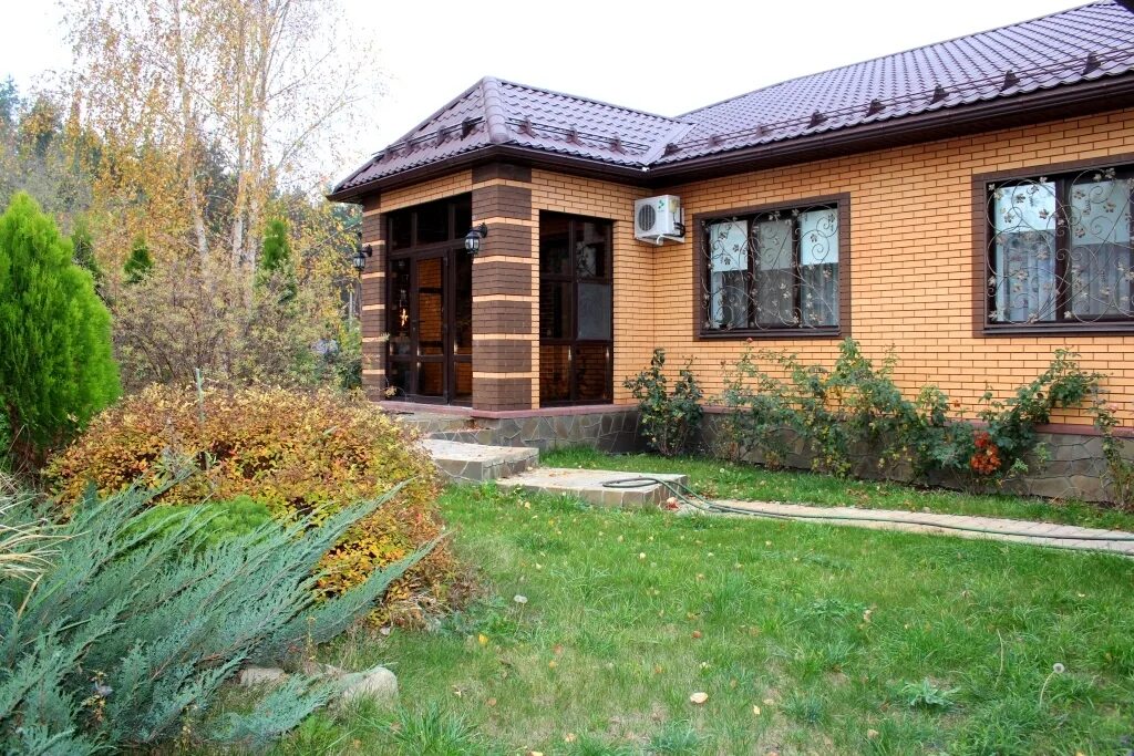 Оскол жилье. Купить коттедж в старом осколе. Старый оскол ул казацкая. Старый оскол м-он северный. Старый оскол одноэтажный коттедж.