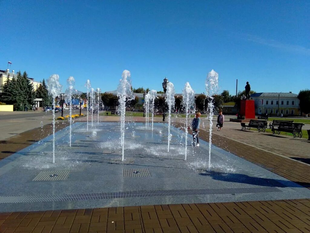Климово брянской фото. Климово фонтан. климово брянская область. климово площадь ленина. брянск климово.