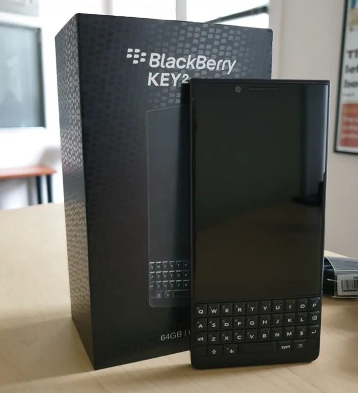 Кнопочный смартфон BLACKBERRY key2. Телефон BLACKBERRY Key похожие. BLACKBERRY key3 Дата выхода. BLACKBERRY Key 3 цена.