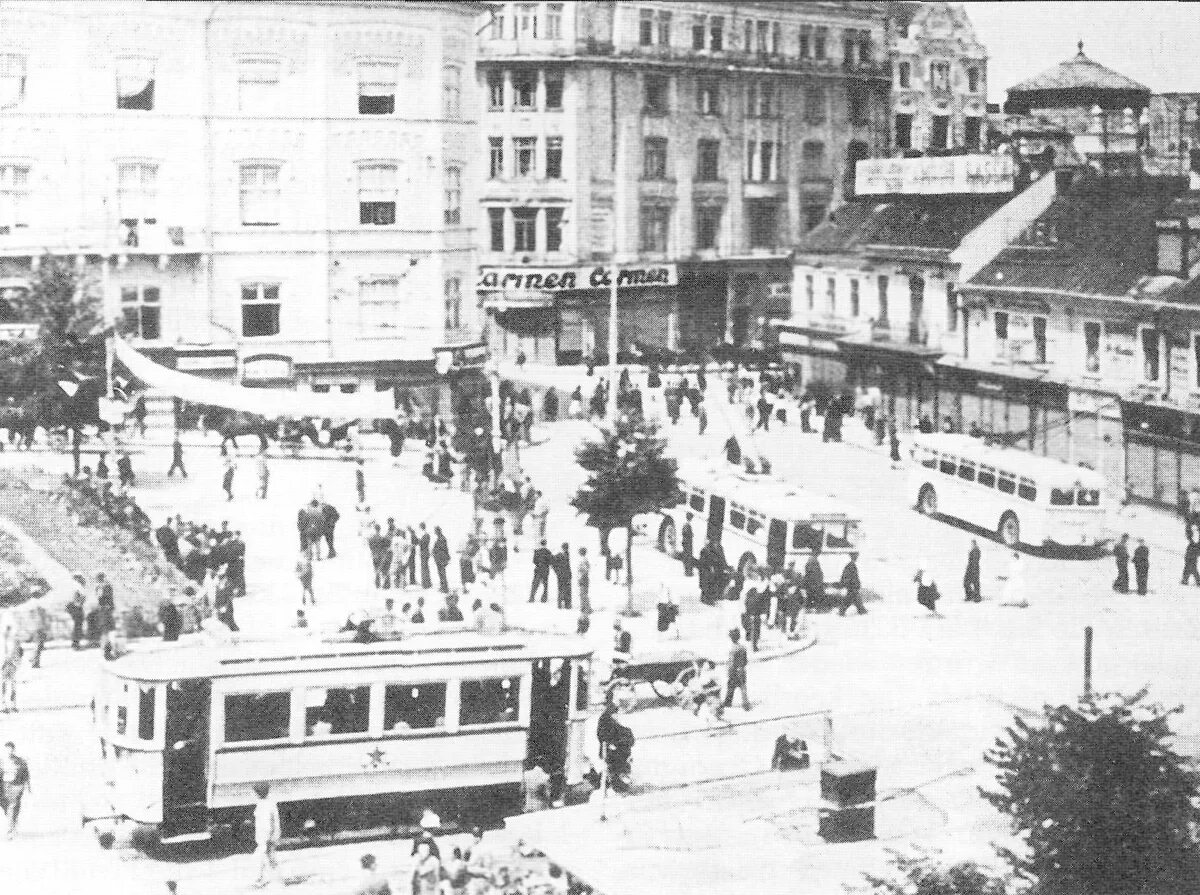 1940 р. Черновцы 1940. черновцы центральная площадь. черновцы старые фото.