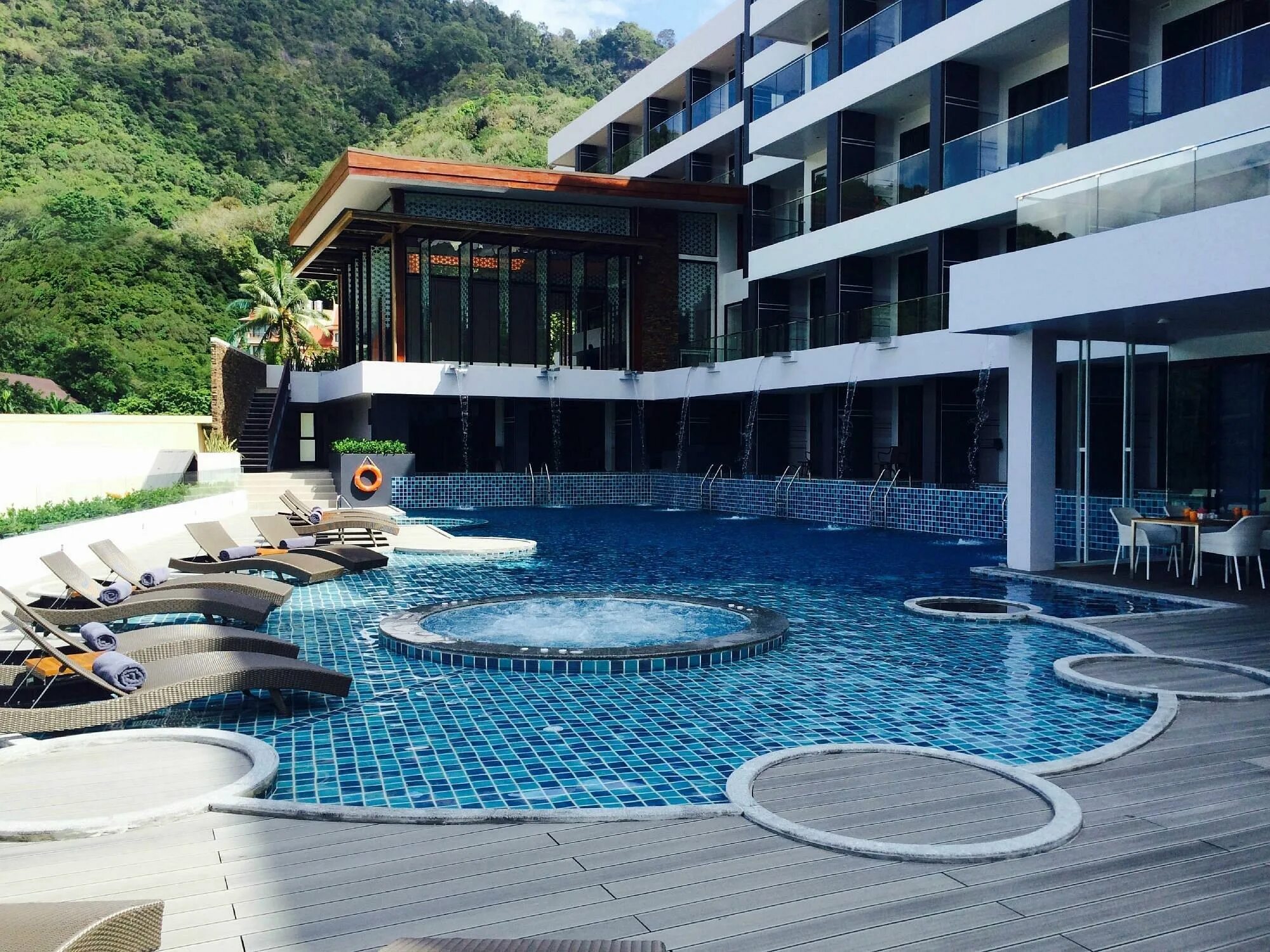 7 yama hotel phuket 4* (карон). Новотель пхукет винтаж парк патонг. Yama hotel phuket 4*. Холидей инн тайланд пхукет отель. Yama hotel phuket 4*.