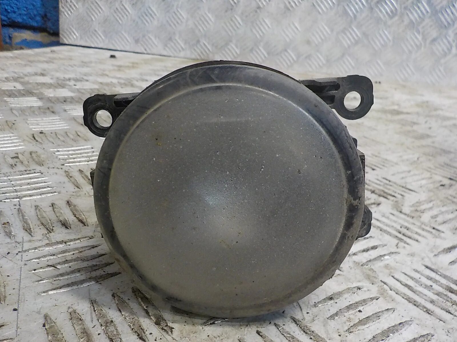 Противотуманные лампочки renault megane 2. Птф рено меган 2. Птф рено меган 2. Птф рено меган 1 классик. Renault 8200074008 фара противотуманная.