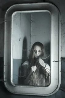 Призрак в зеркале читать