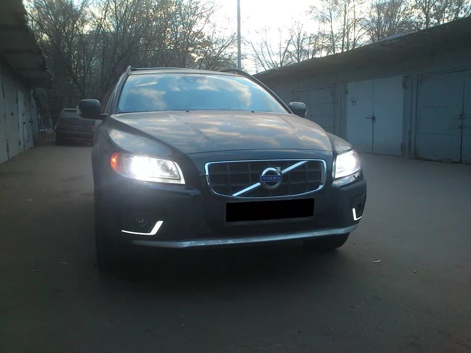 Дхо вольво. Volvo xc70 DRL. ДХО Volvo xc70. Дневные ходовые огни Volvo s40. Volvo s40 ДХО.