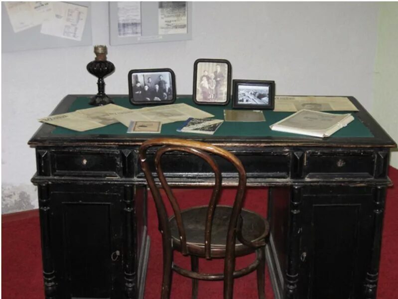 литературный музей 20 век в санкт-петербурге. литературный музей 20 век. зощенко. музей савина в небдино открыт. музей савина в небдино.