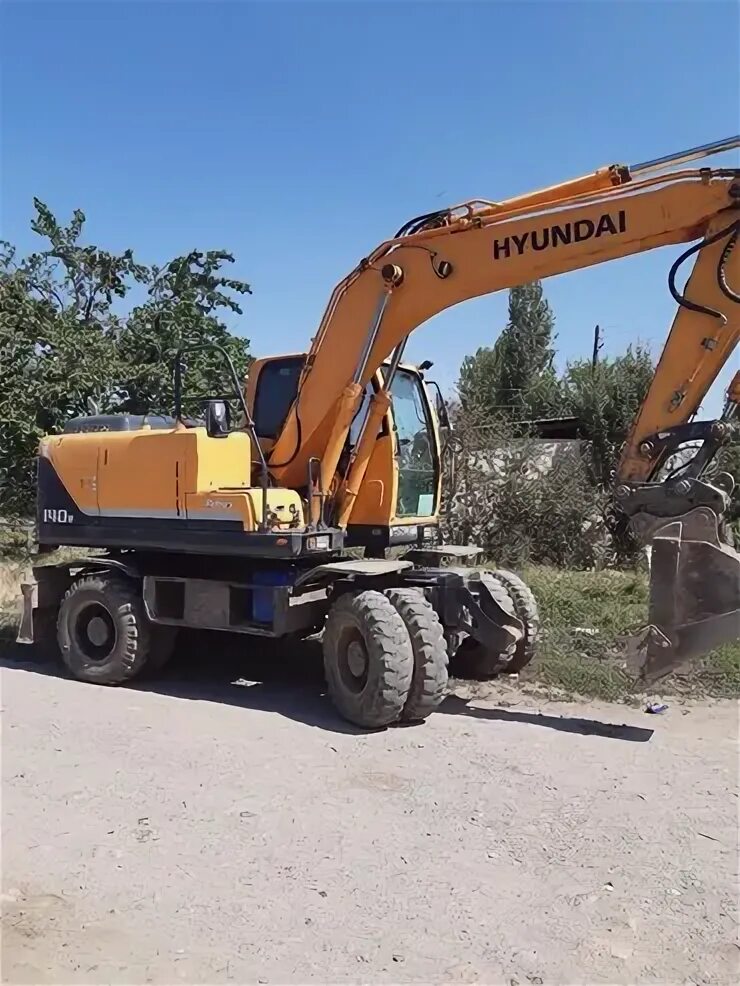 Hyundai 1400. Экскаватор Хундай 1400. Гусеничный экскаватор Hyundai r260lc-9s. Ekskvator hunday 1400 w 7 kitob. Стартер экскаватор Хундай 1400.