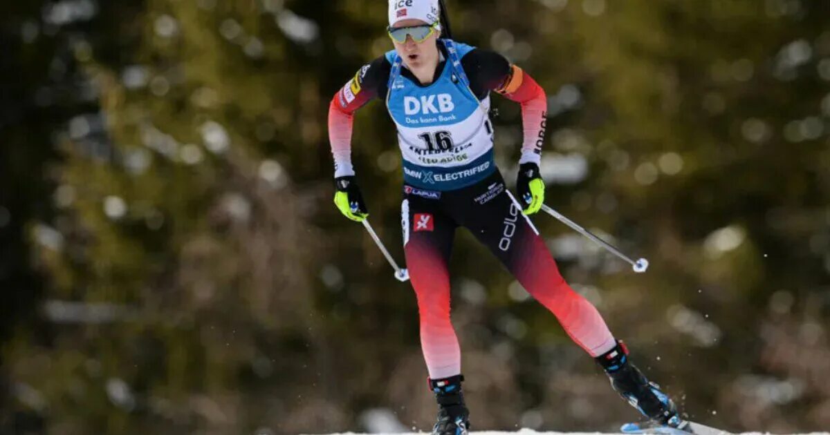 женская сборная россии по биатлону 2022. биатлонная арена поклюка. биатлон сборная россии 2022. смешанная эстафета биатлон. биатлон смешанная эстафета россия.