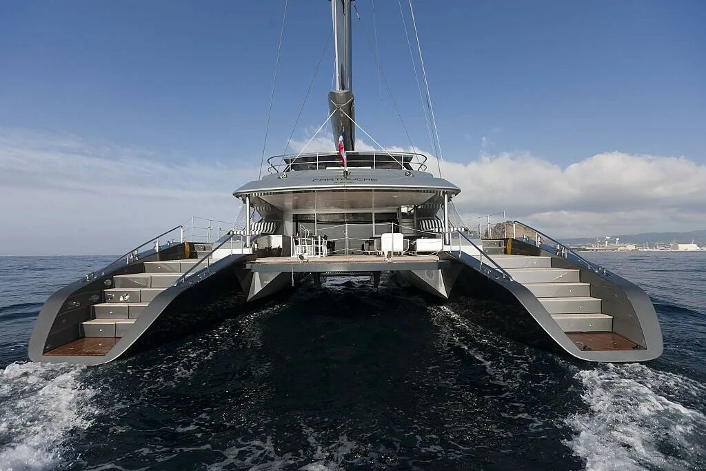 Катамаран песня. Cartouche : catamaran 95&#039;. мегаяхта катамаран тесла. моторный катамаран eciyachts 21m catamaran. яхта великолепная.