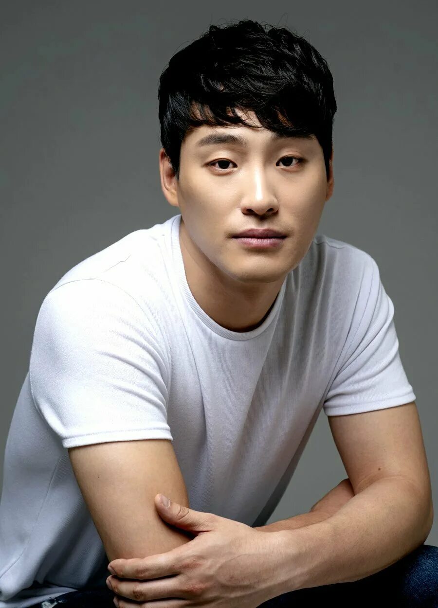 эдвин вон фото. хан гю вон актер. вон хан. ли гю хан актер. король вечный монарх дорама у до хван.