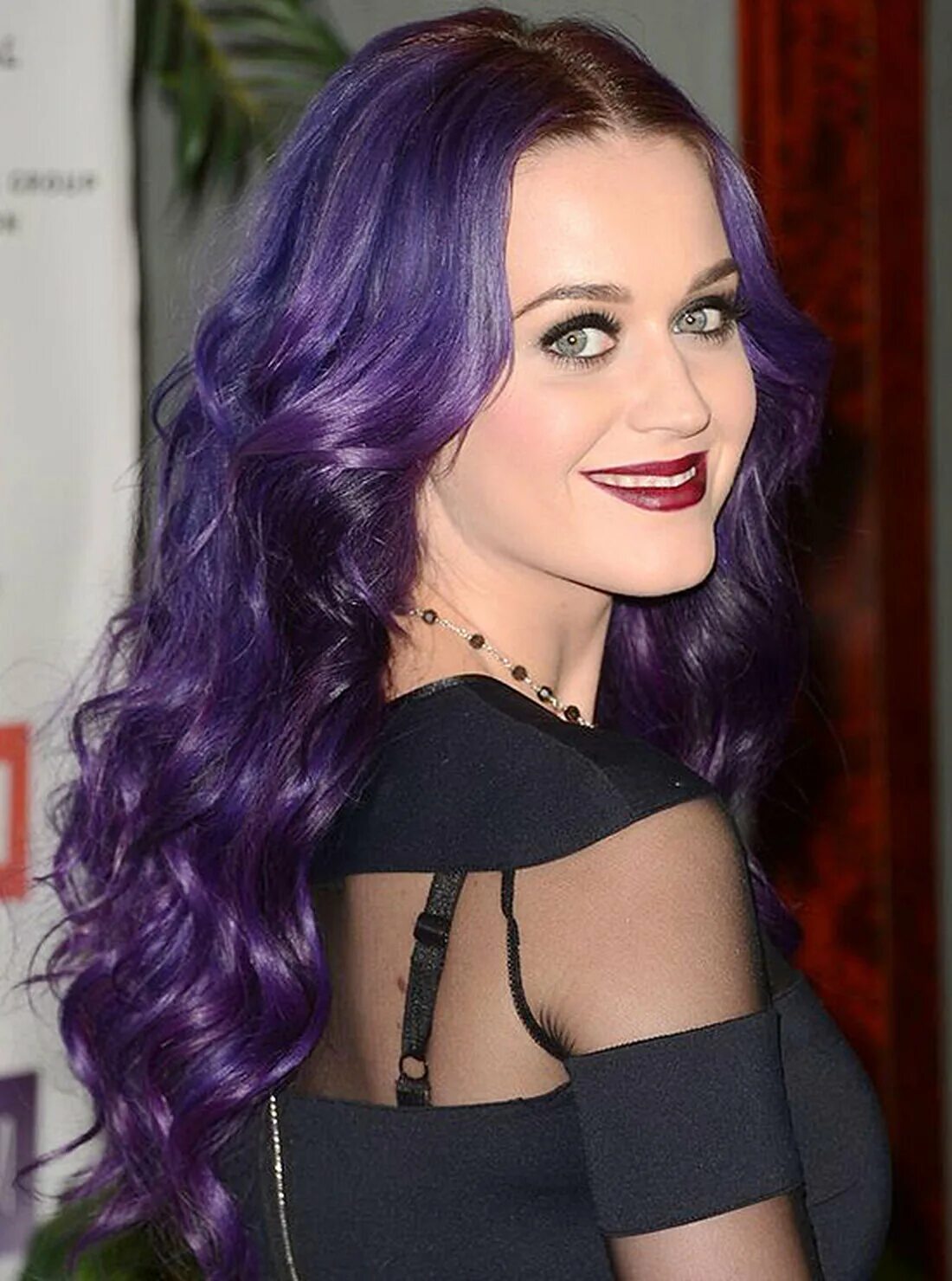 Поющий волос. Кэти Перри. Кэти Перри цвет волос. Кэти Перри с фиолетовыми волосами. Кэти Перри 2021.