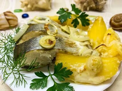 Рыба с солеными огурцами