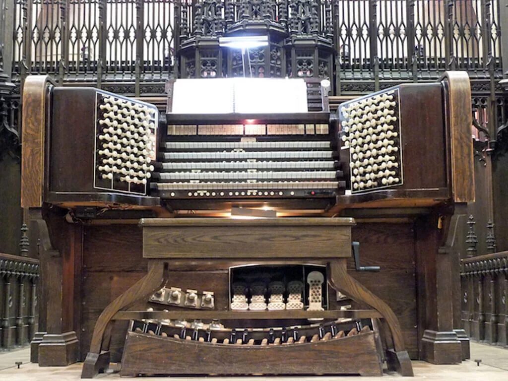 Organ. Орган Бетховена. Михаэль шёнхайт орган. Орган музыкальный инструмент Бетховен. Старинный орган.