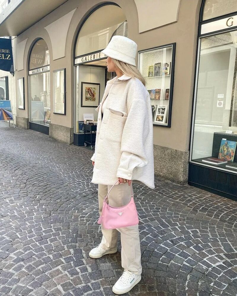 куртка женская 2022 тренд. куртки 2022 года. тренд зимних курток 2022-2023. куртки 2022 года. модные куртки осень 2021 женские тренды.