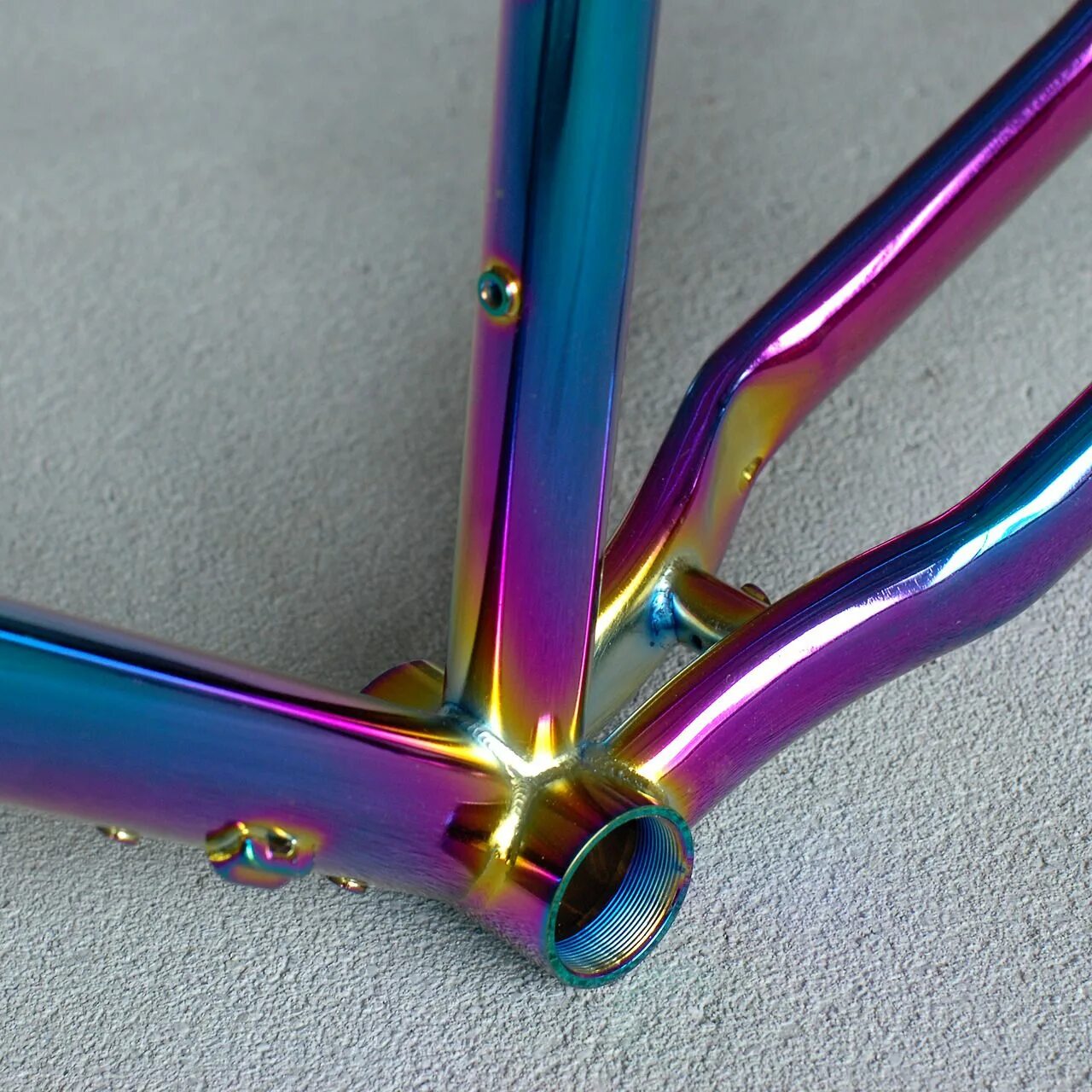 Спицы Oil Slick BMX. Велосипедная рама Кэнди. Краска хамелеон на бмх. Покрасить раму велосипеда. Цвета рамы велосипеда